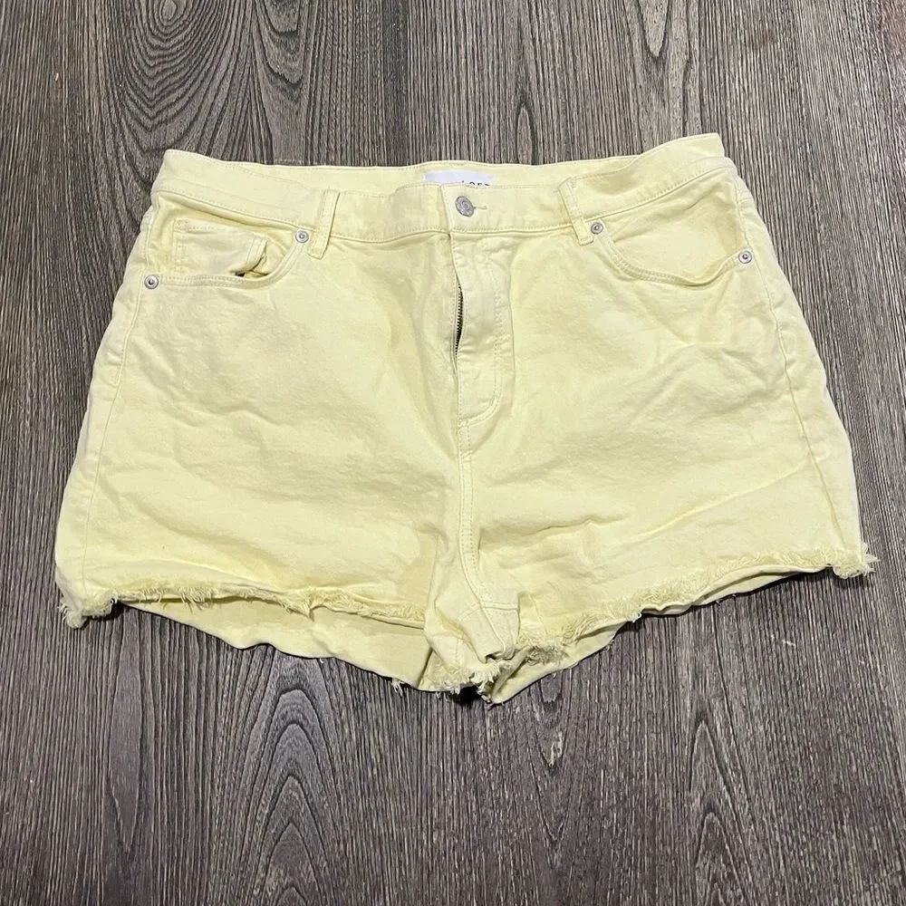 LOFT Womens High Rise Shorts Frayed Hem Denim Cotton Blend Yellow Size 32/14